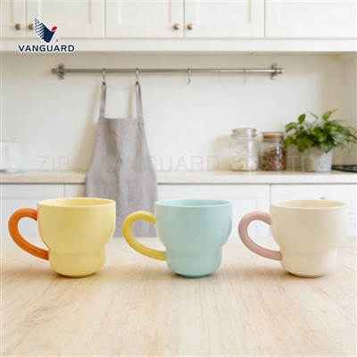 Caneca de café colorida