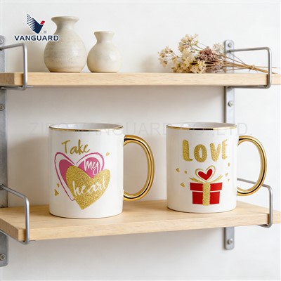 Canecas de café de casal branco de estilo dourado