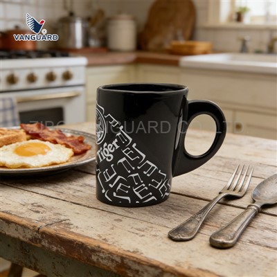 Caneca de cerâmica com alça exclusiva