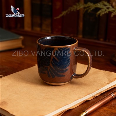Canecas de café de cerâmica com designs reativos exclusivos